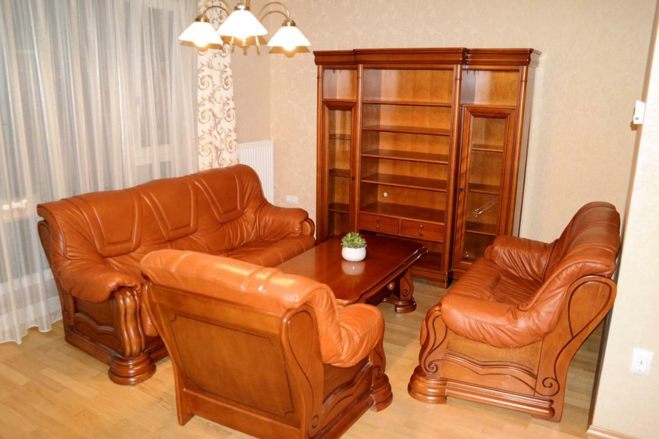 Centrum Apartman With Free Parking Gyor Exterior photo